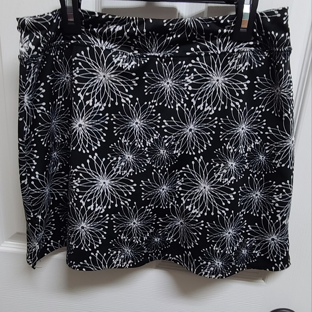 Black/White Skort